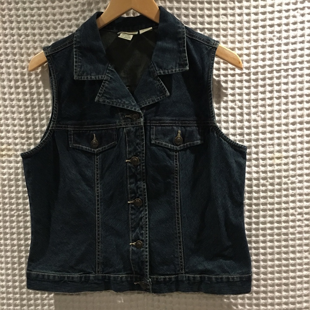 NEW St John’s bay denim vest. Size M.